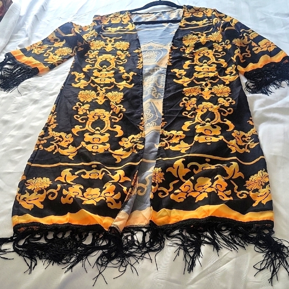 Elegant Black and Gold Women's Kimono With Fringe On Sleeves and Bottom Of Hem - Picture 1 of 7